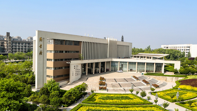 西安财经大学